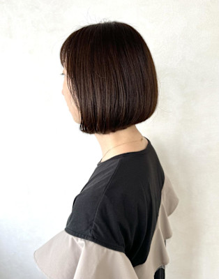【髪質改善ダークグレージュカラー・前下がりボブ】
