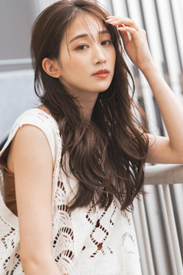 【S.BROOM天王寺店】シースルーロングレイヤースタイル