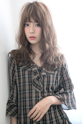 【S.BROOM天王寺店】ナチュラルセミディースタイル