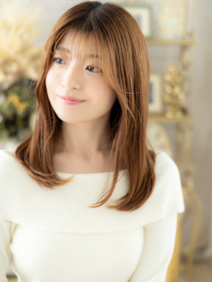 艶感ストレートうぶバングモテ髪小顔レイヤー　韓国風巻き
