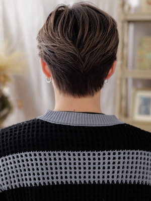 アップバングくせ毛風モテ髪メンズコンマヘア　サーフカール