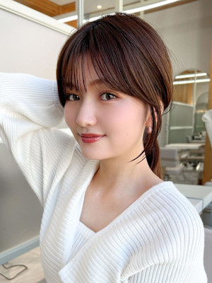 美髪ミディアムストレート寒色系カラー極細ハイライト  