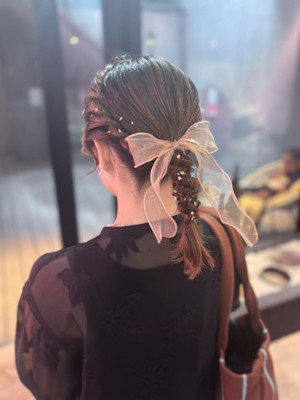 ミディアムでもできる編みおろしヘア♪