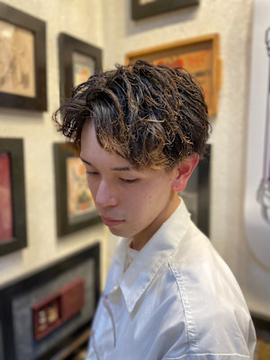 スパイラルパーマ×ツーブロック