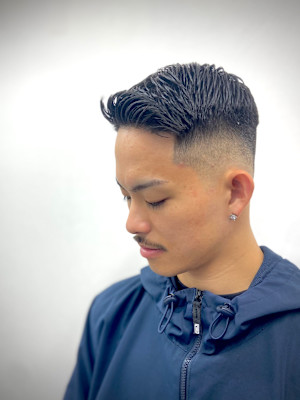 スキンフェード×フェザーアップ