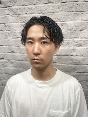 センターパート×ツイストスパイラル