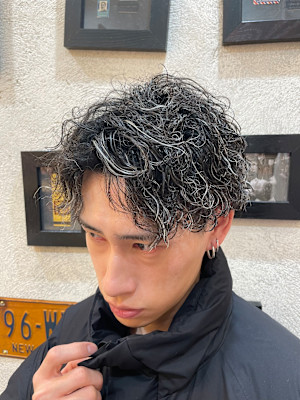 かきあげセンターパート×ツイストスパイラルパーマ