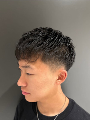 前下がりショートフェード