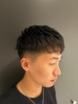 前下がりショートフェード