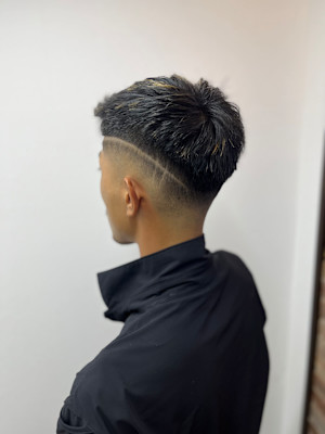 スキンフェード×ラインアート