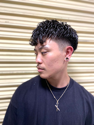 スペインカール×スキンフェード