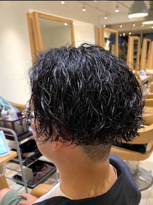 刈り上げマッシュ×ツイストパーマ