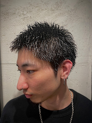 漢の短髪スタイル