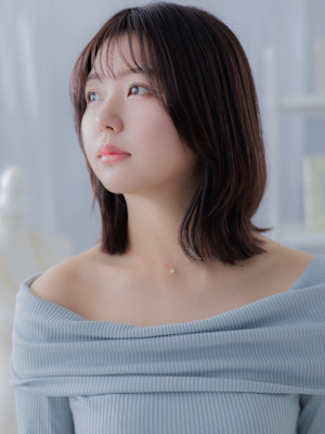 レイヤーカットくびれミディアムこなれヘア　クラゲヘアー