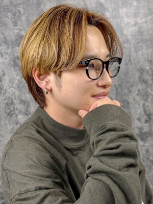 センターパートスタイル