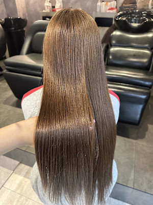 《Ｈina》ベージュカラー