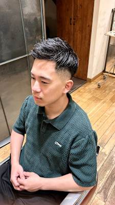 メンズカット　２ブロック　フェード