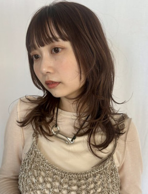 レイヤーカット/コテ巻き/ミディアムヘア