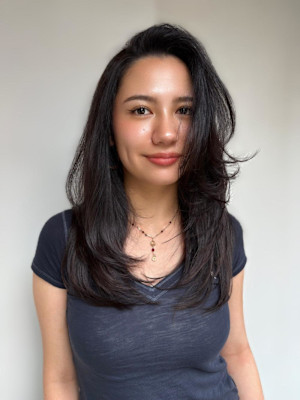 暗髪ダークブラウン　海外レイヤー