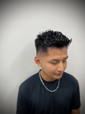 海外風スキンフェード