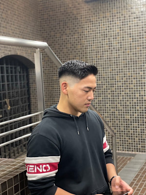 七三スキンフェード