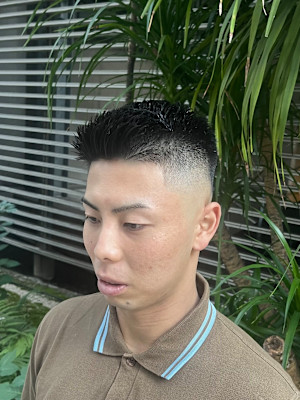 フェザーアップ×スキンフェード