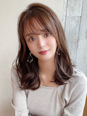 ミニウルフ前髪パーマ韓国くびれミディアムチェリーブラウン