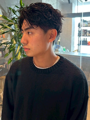 ニュアンスパーマ ツーブロック 束感 20代 30代 黒髪