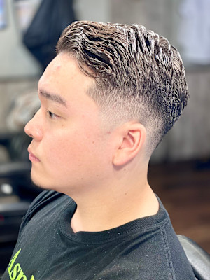 【クラシックバーバー × スキンフェード】