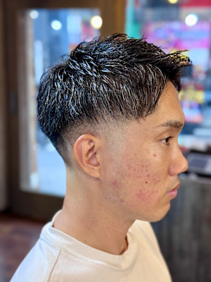 【束感ショート × スキンフェード】爽やかで清潔感のあるスタ