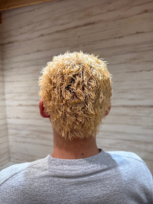 The First Carry -MENS SALON-