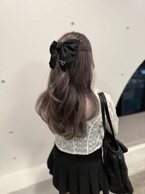 ミルクティーグレージュ/ハイトーン/ツヤ髪