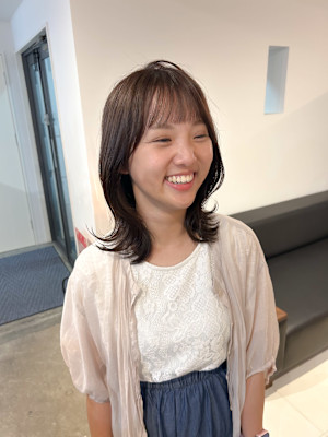 くびれ/ミディアム/レイヤーカット/ミルキーブラウン