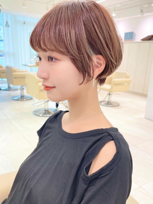 ショートボブ髪型30代40代50代前髪あり前髪無し面長丸顔