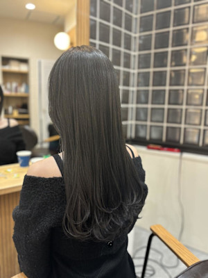 ダークグレージュ