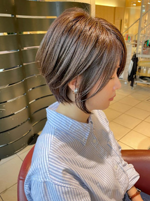 大人のショートヘア