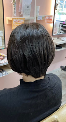 ショートボブ