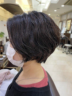 パーマショートボブ