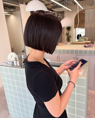 縮毛矯正ボブ切りっぱなし