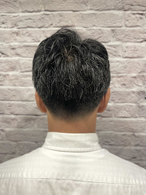 清潔感のあるツーブロックナチュラルショート