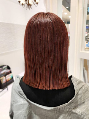 ハリ・艶アップで美しさ引き立つ《質感再整カラー》