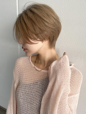 ハイトーンショートヘア