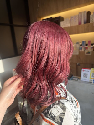 チェリーレッド