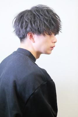 ソフトツイスト　無造作　マッシュ　刈り上げ