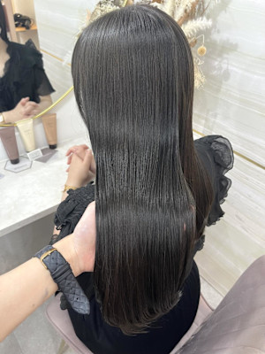 《高橋亜美》オリーブグレージュ/オリーブカラー/