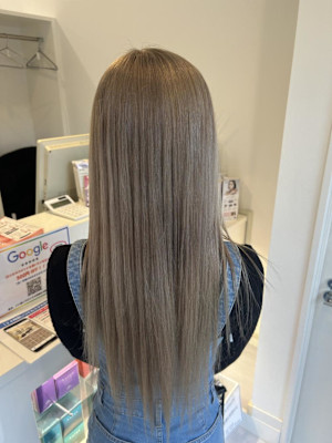 ホワイトベージュ