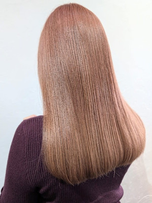 ピンクベージュ ハイトーン ダメージレス 艶髪カラー