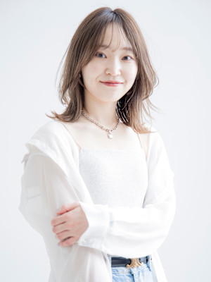 #レイヤーカット　#ミルクティベージュ　#ふんわりミディ