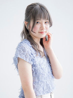 #ハイトーンカラー #ブルーベリーカラー #ヘアアレンジ