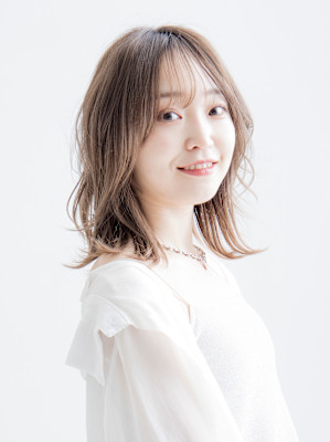 #レイヤーカット　#ミルクティベージュ　#ふんわりミディ